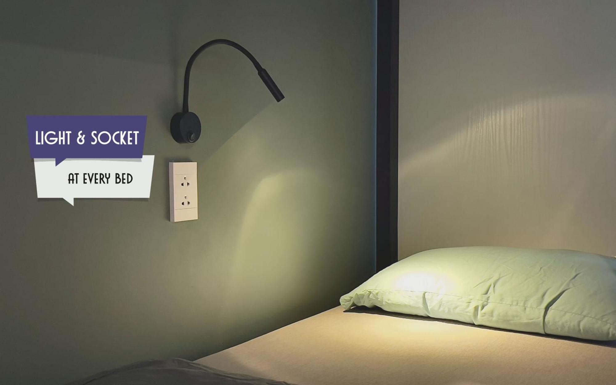 The Imperfect Downtown Hostel Хоян Екстер'єр фото